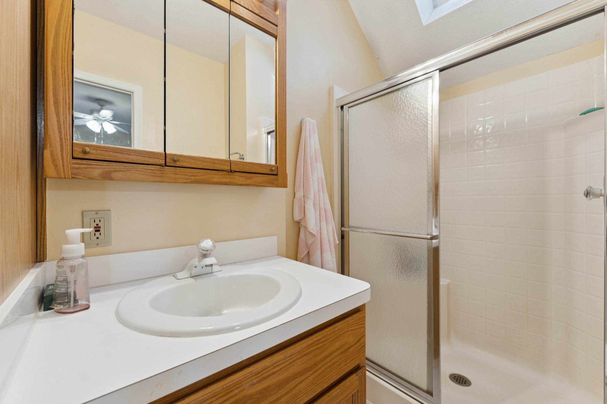 Wall Rd-L0804-017.jpg