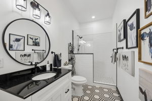  Photo 44
