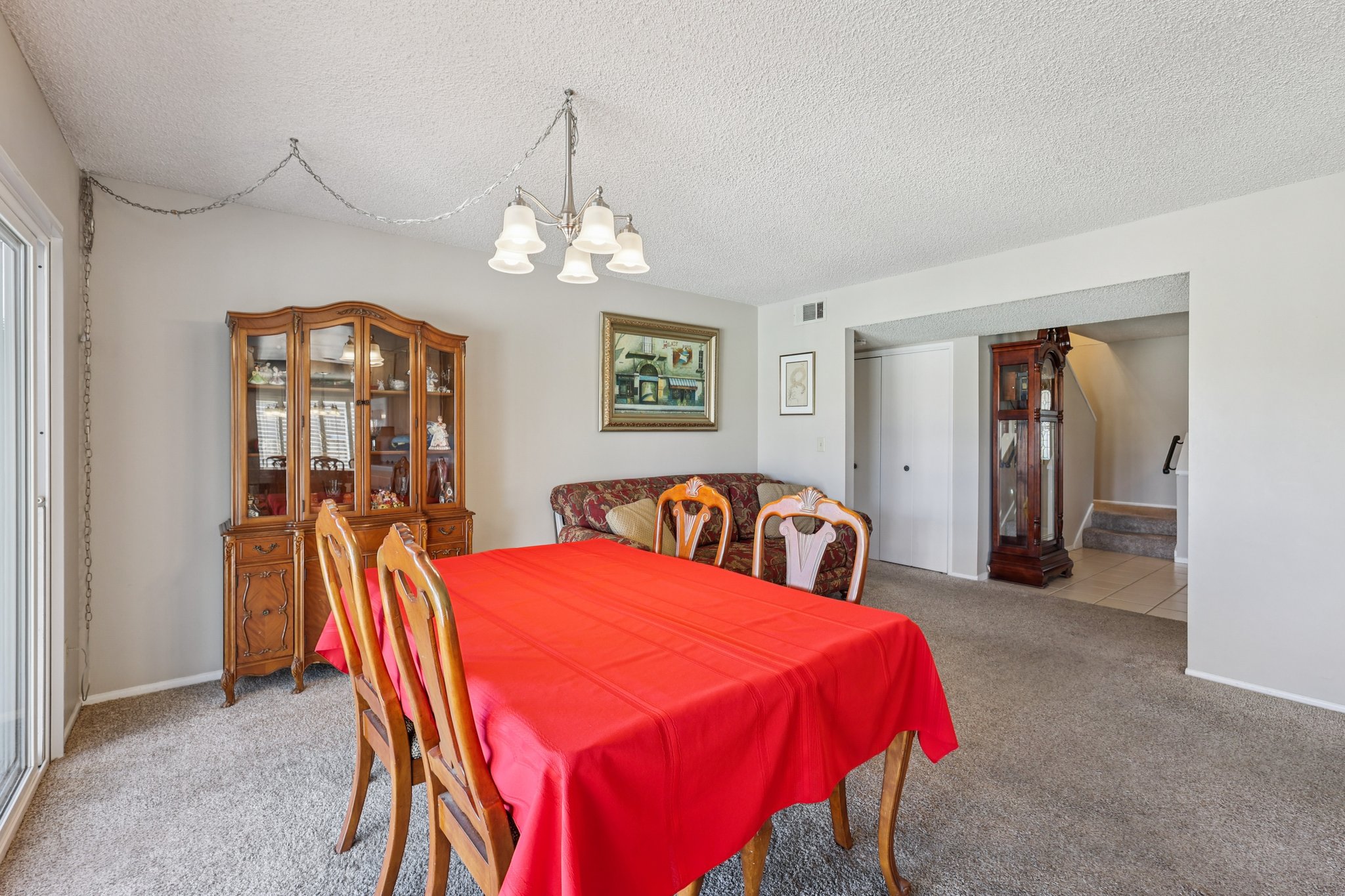 Edmonton Ave-S0511-024.jpg