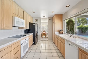 Edmonton Ave-S0511-018.jpg
