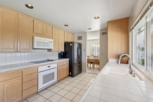 Edmonton Ave-S0511-019.jpg