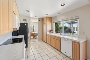 Edmonton Ave-S0511-020.jpg