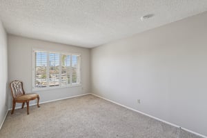 Edmonton Ave-S0511-034.jpg