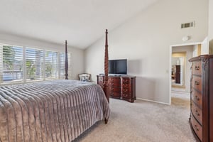 Edmonton Ave-S0511-040.jpg