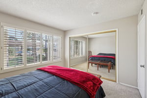 Edmonton Ave-S0511-050.jpg