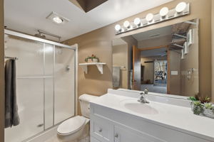 17_Interior