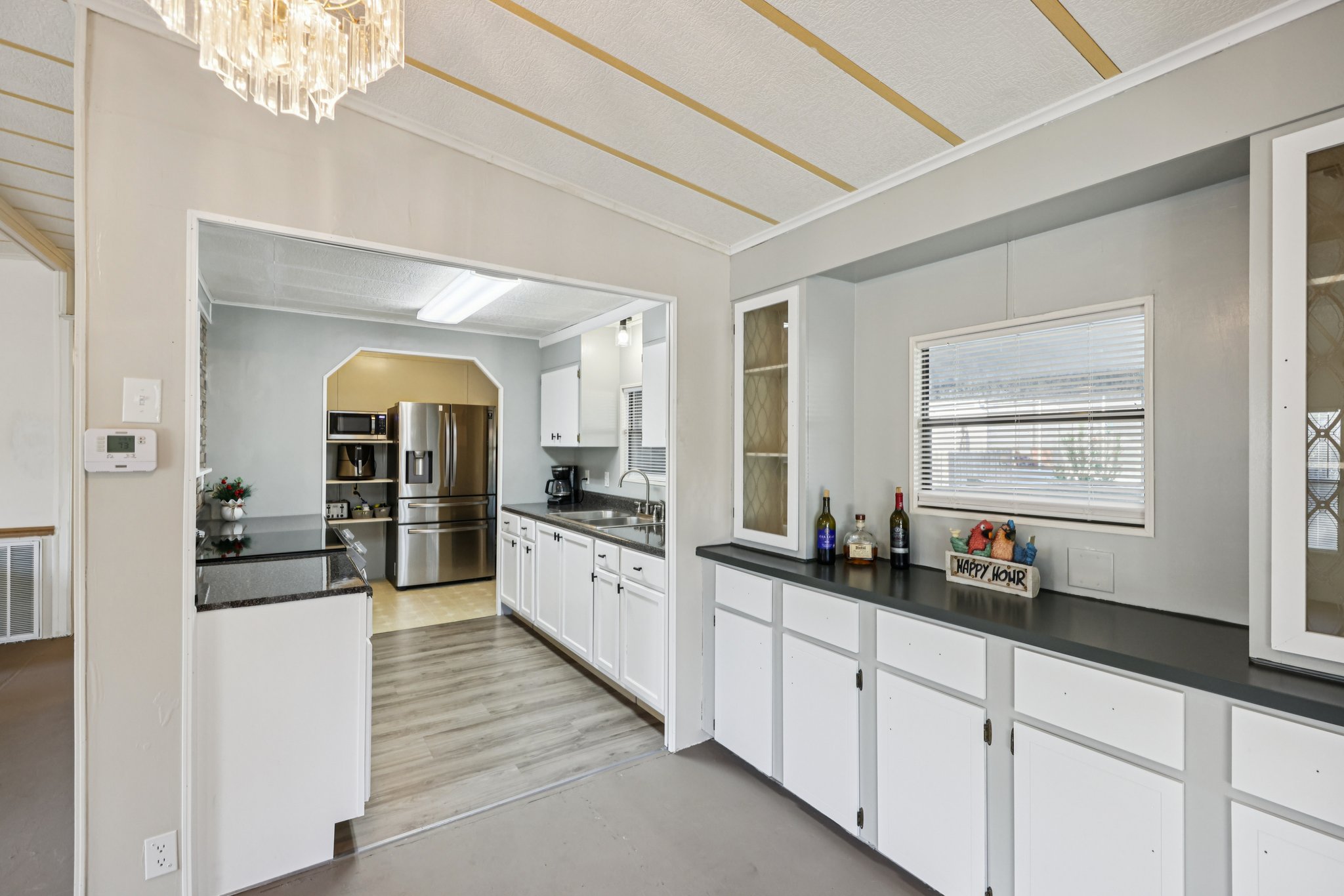 NE 5th Pl-S1511-010.jpg