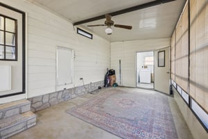 NE 5th Pl-S1511-027.jpg