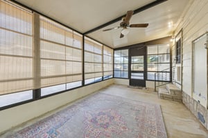 NE 5th Pl-S1511-029.jpg