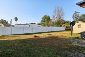 NE 5th Pl-S1511-034.jpg