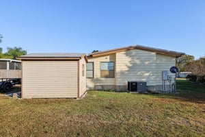 NE 5th Pl-S1511-036.jpg