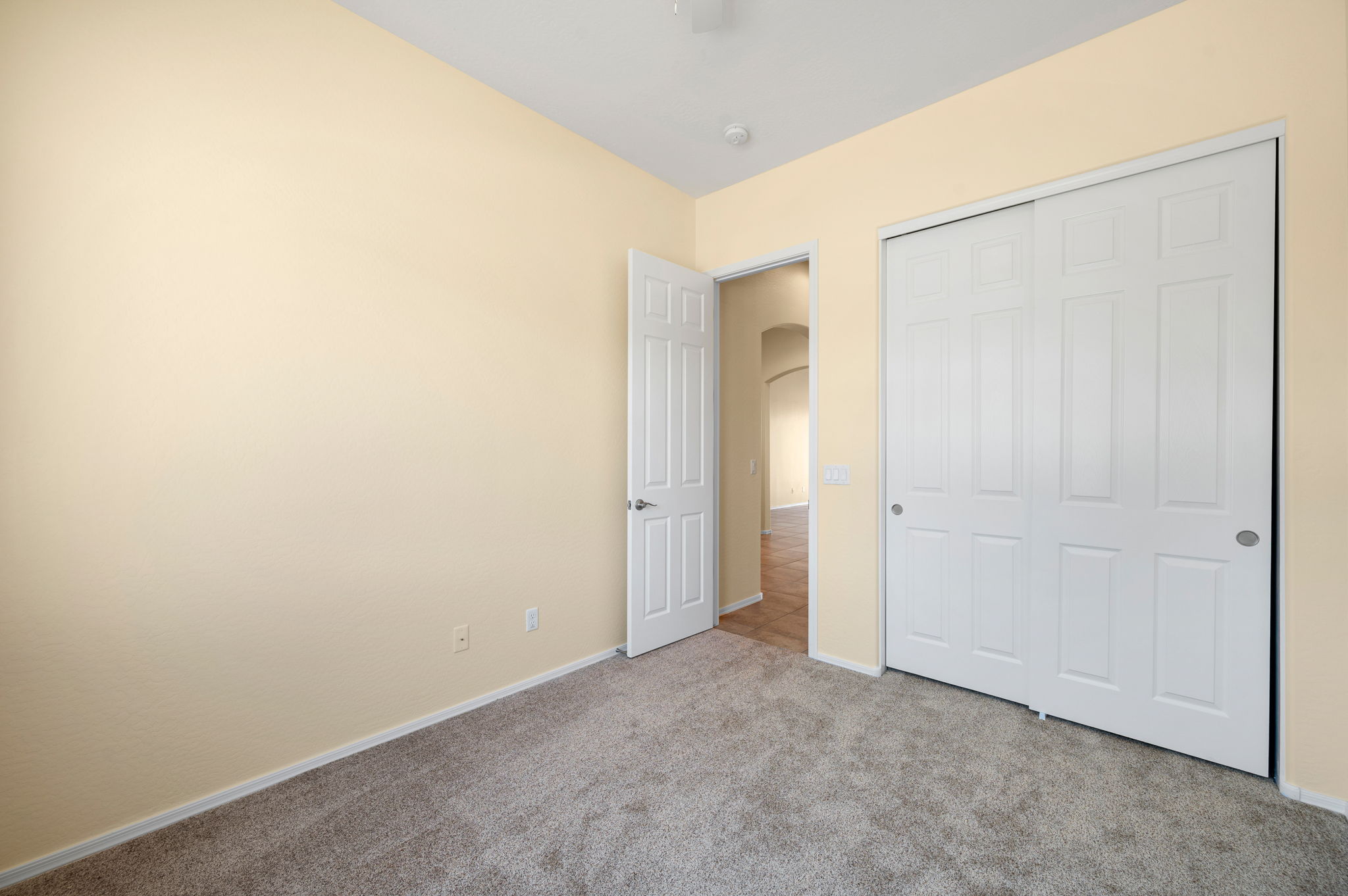 Bedroom 2 (2)