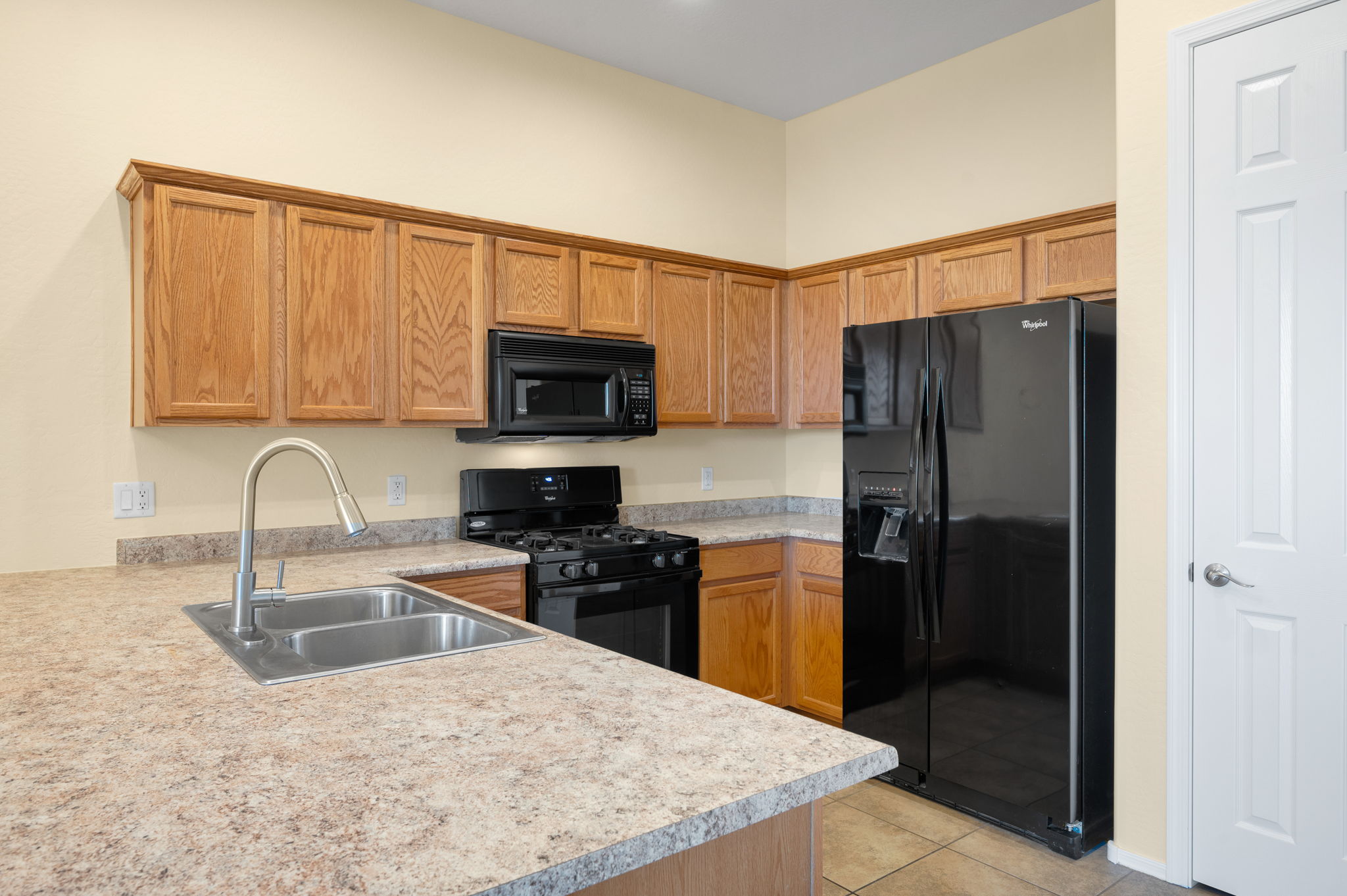 Kitchen (2)