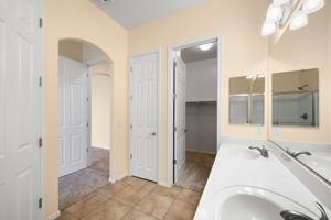 Primary Bathroom (2)
