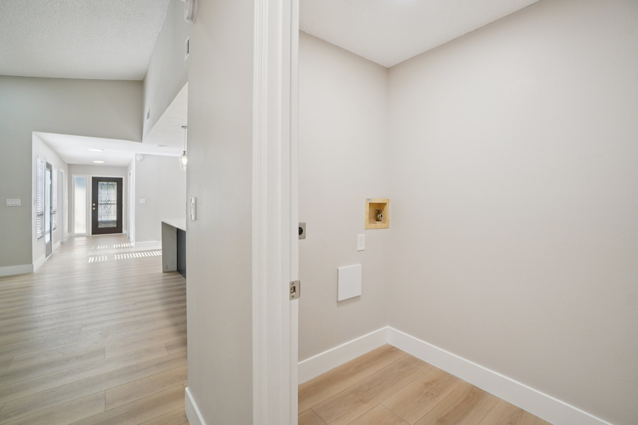 Bonnie Blvd-S1712-014.jpg