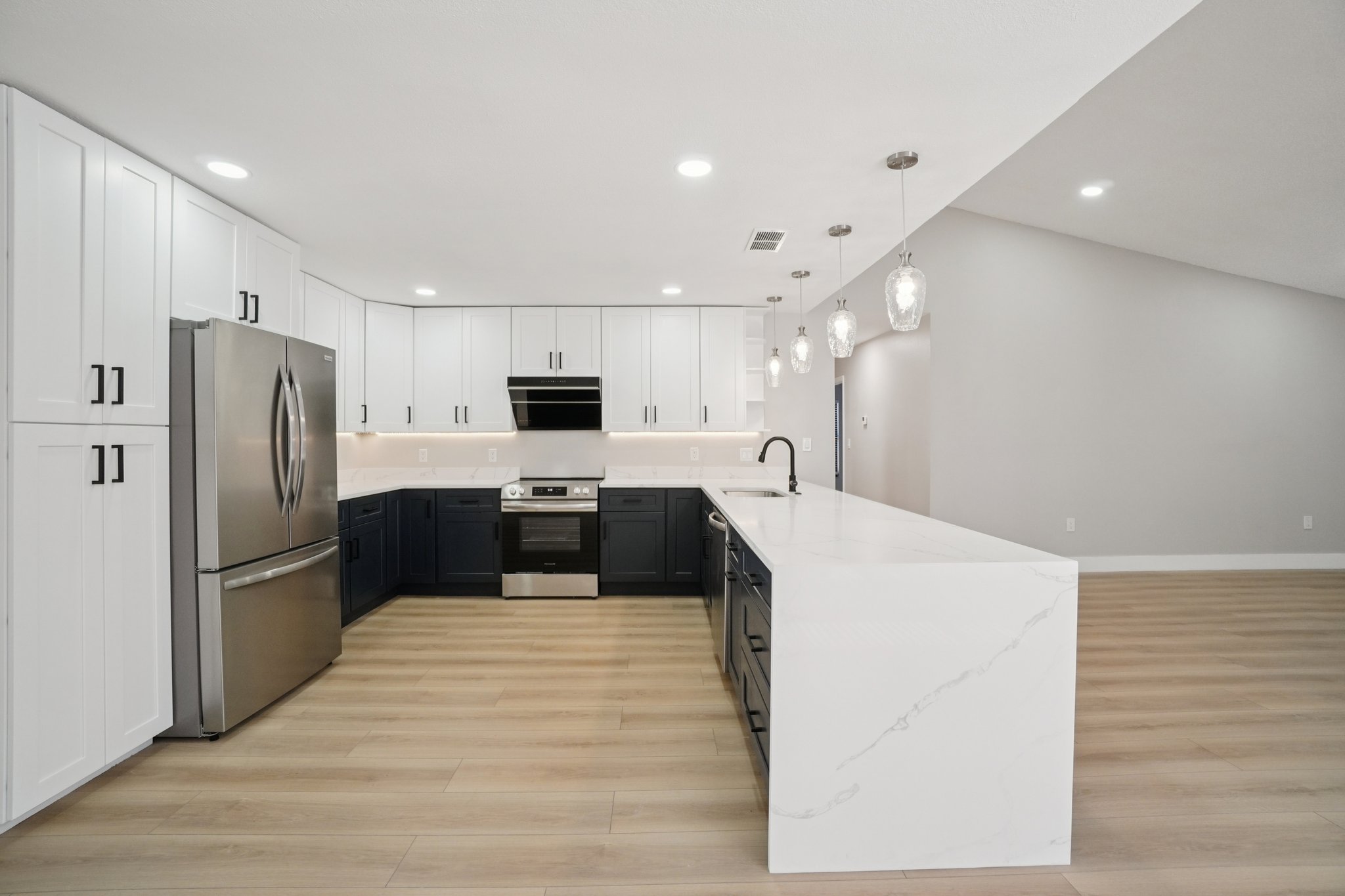 Bonnie Blvd-S1712-023.jpg