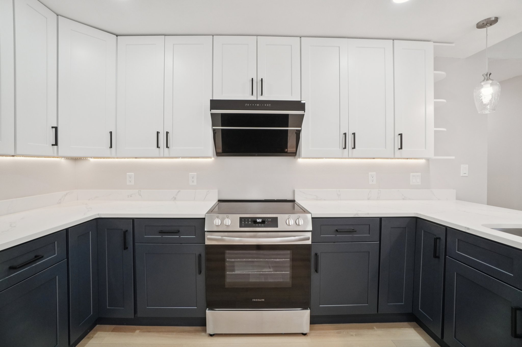 Bonnie Blvd-S1712-027.jpg