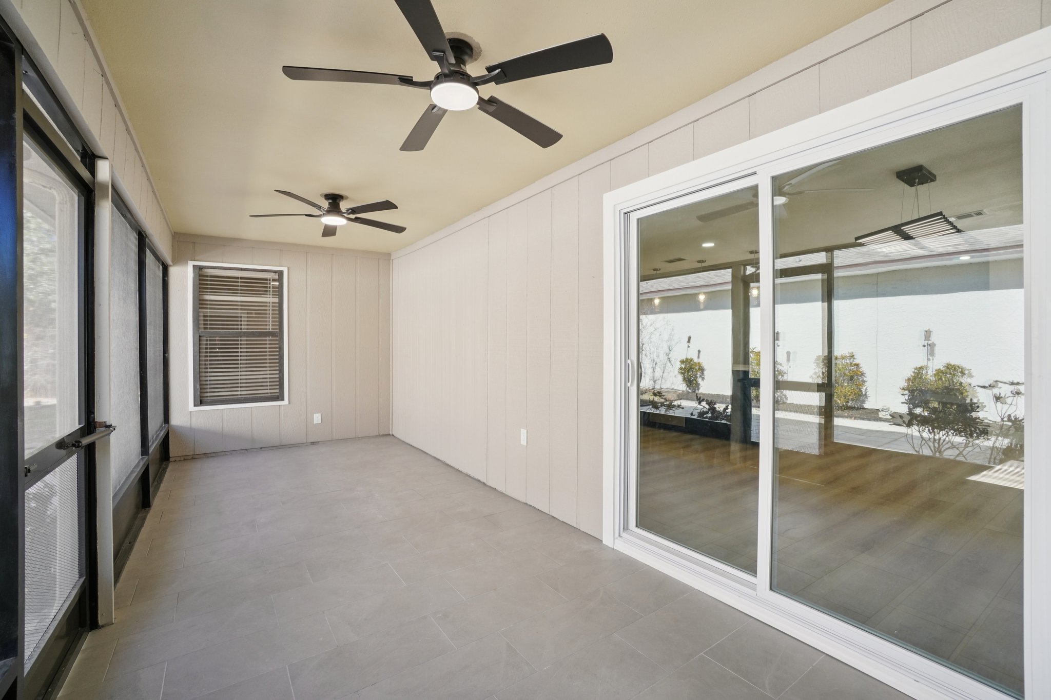 Bonnie Blvd-S1712-046.jpg