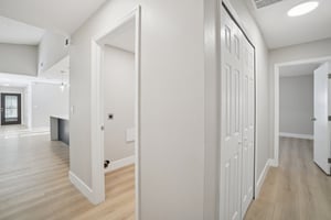 Bonnie Blvd-S1712-038.jpg