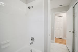 Bonnie Blvd-S1712-039.jpg