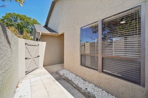 Bonnie Blvd-S1712-059.jpg