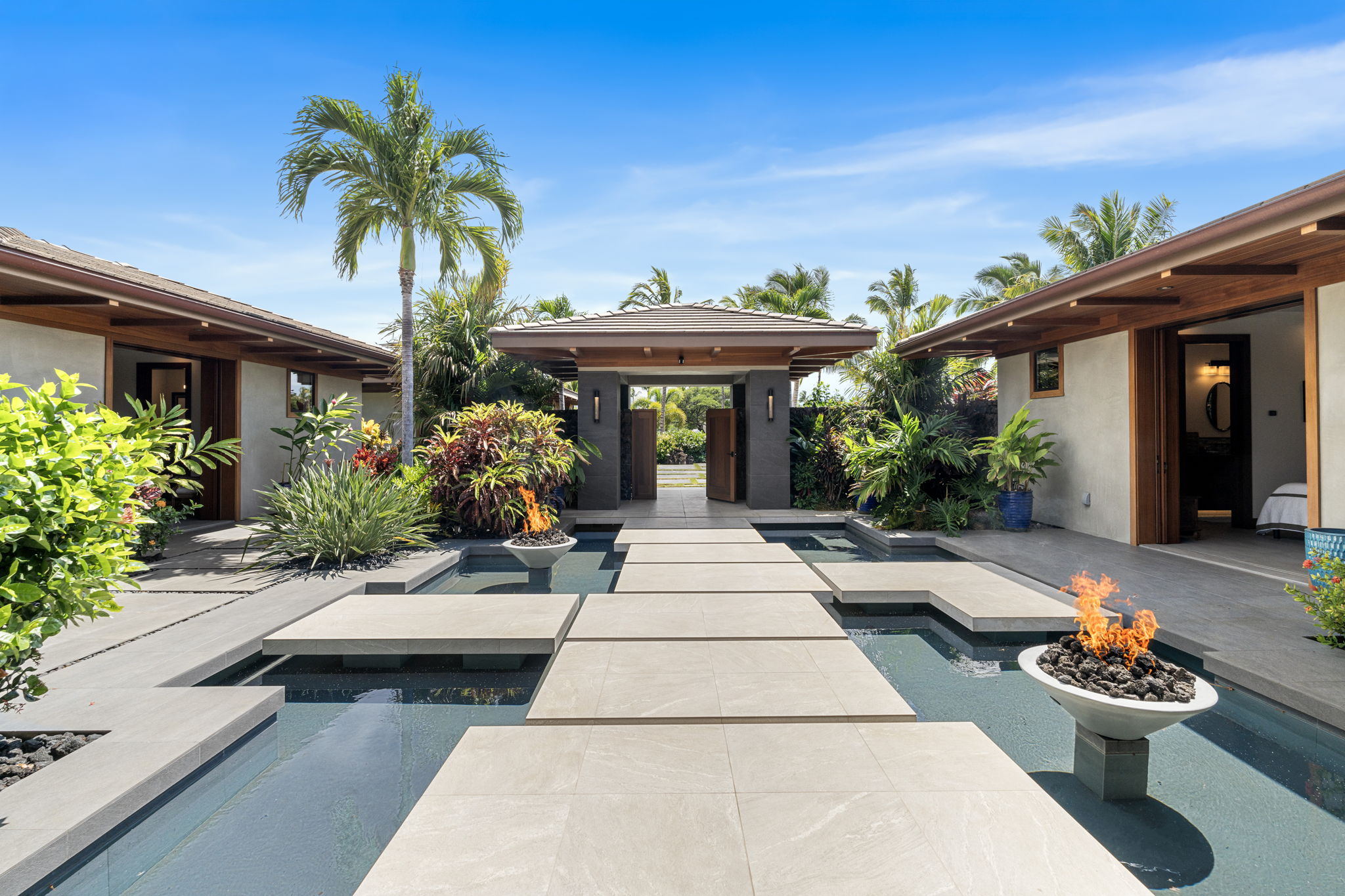 K Front Courtyard b