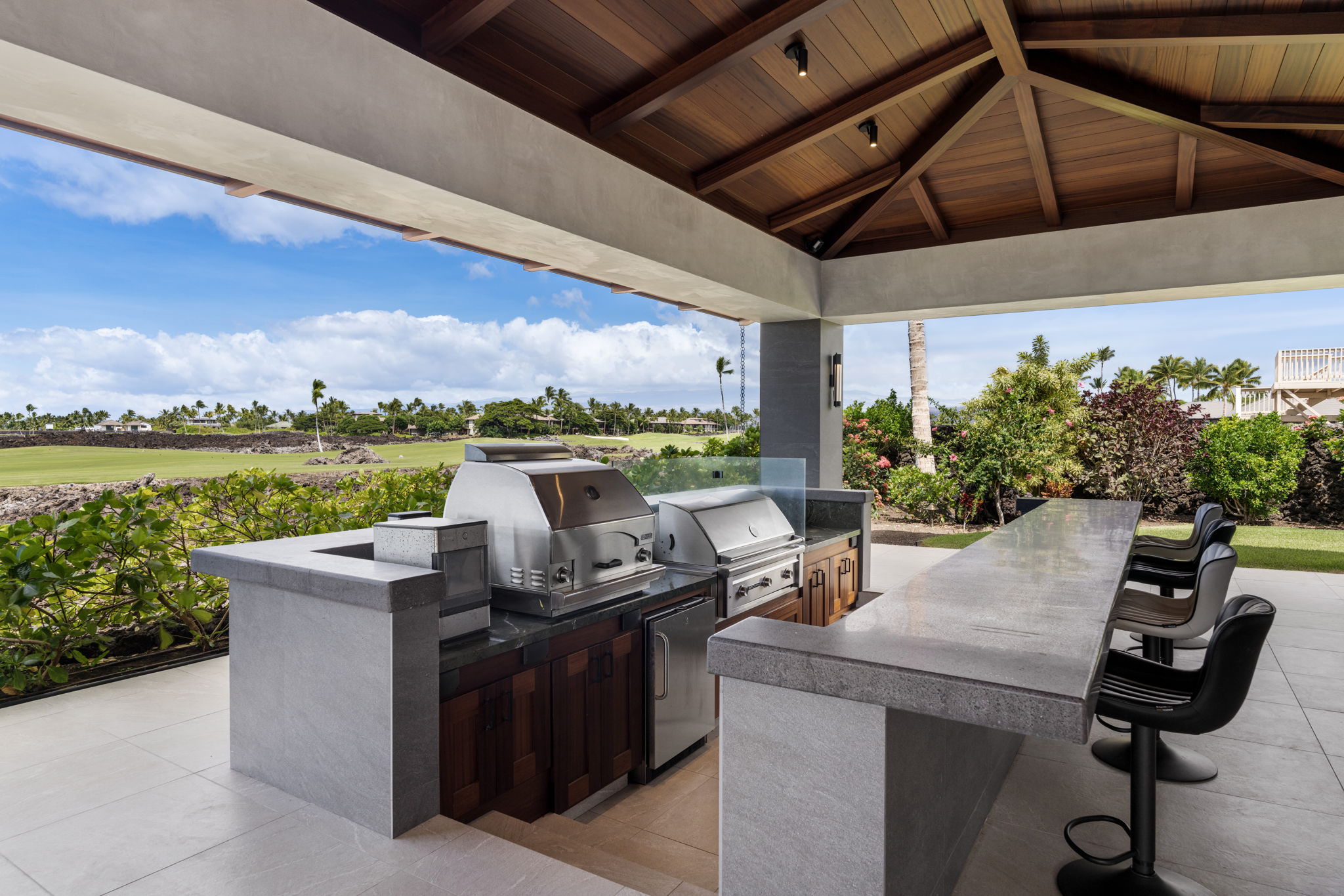Lanai BBQ a