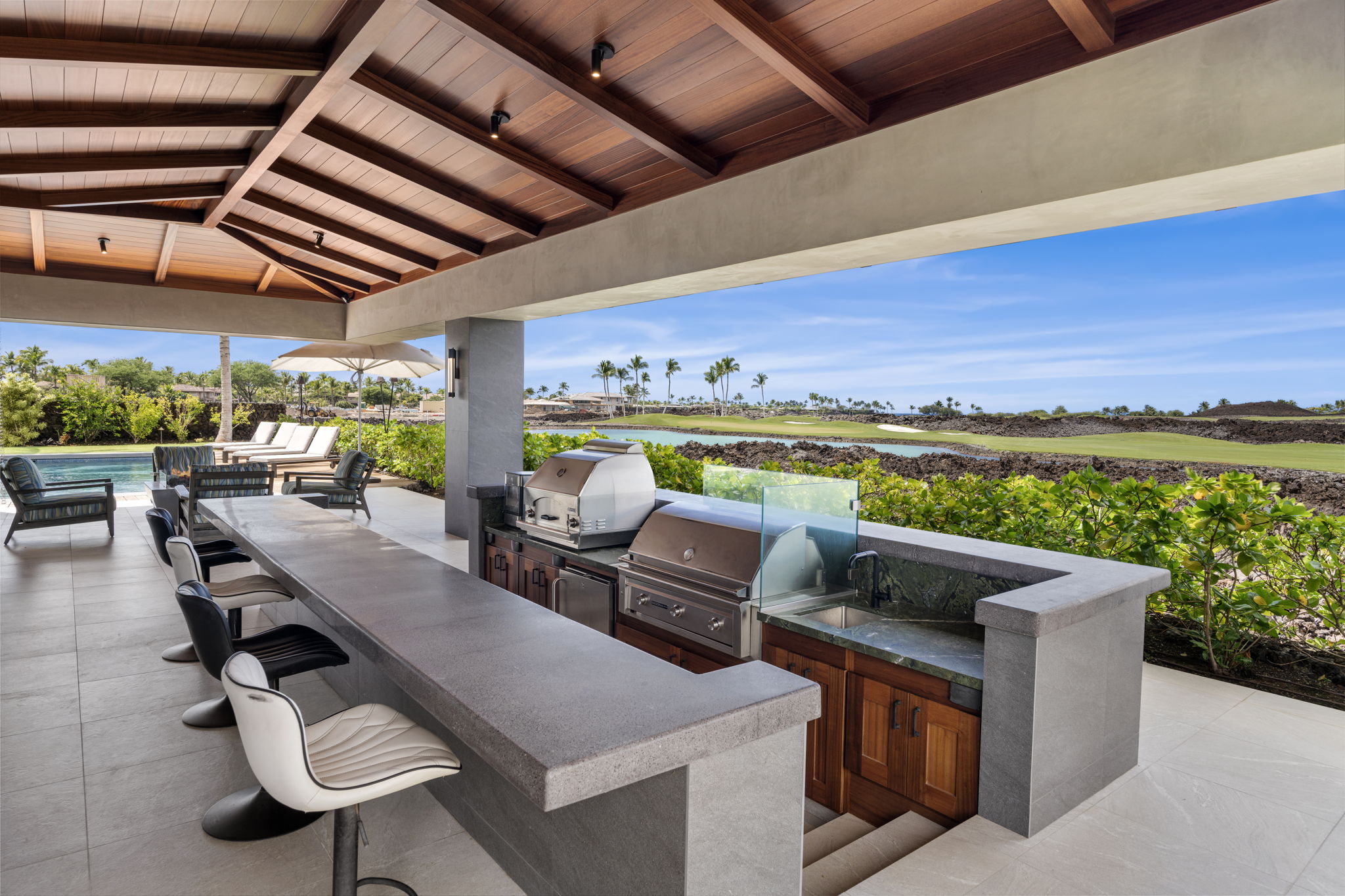 Lanai BBQ b