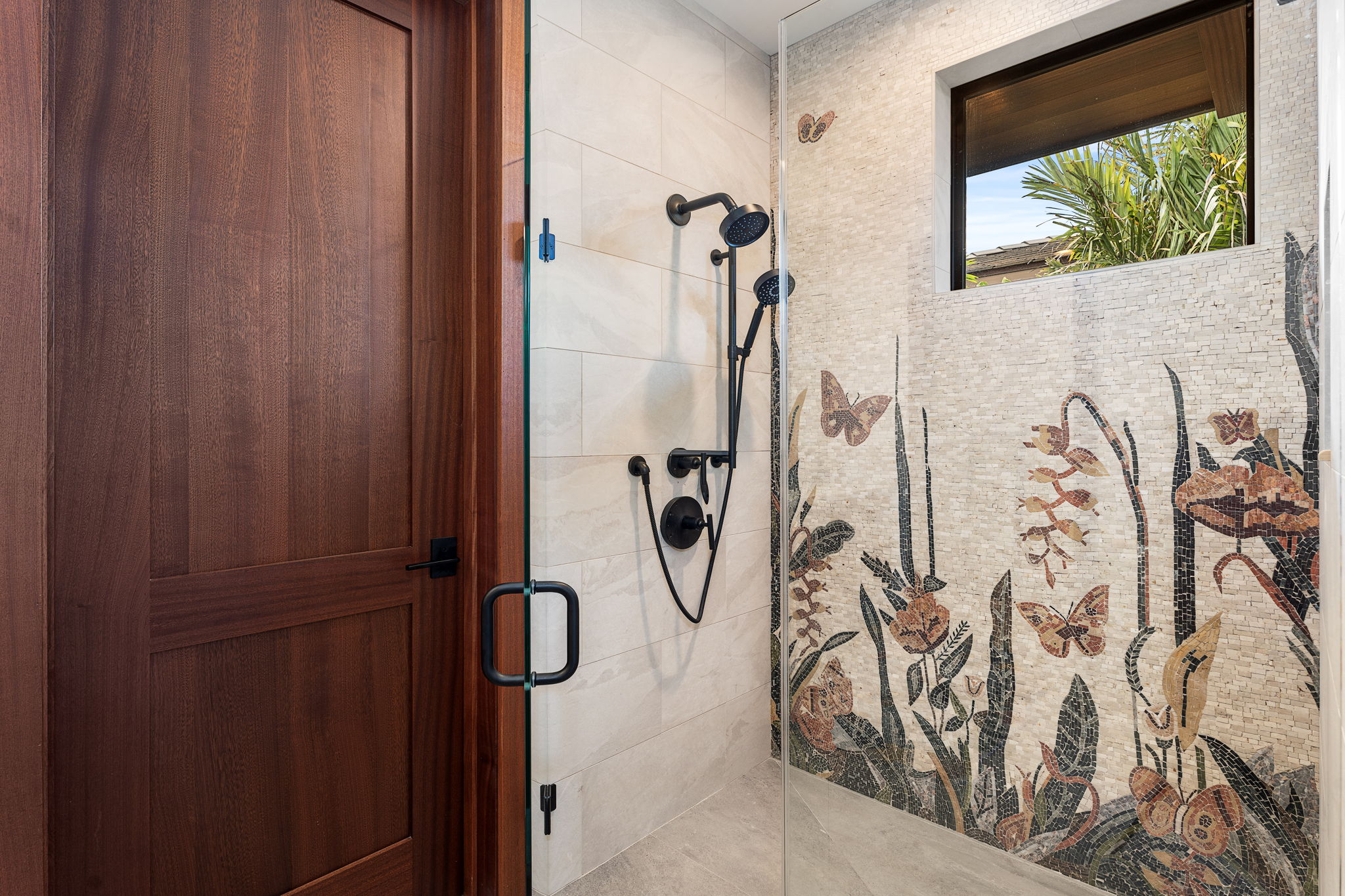 Ohana c Bathroom b