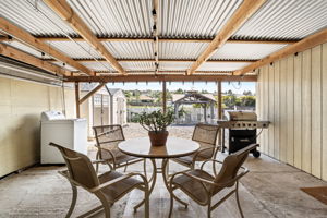 Lanai 1
