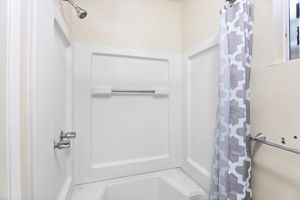 Primary Bathroom 1c