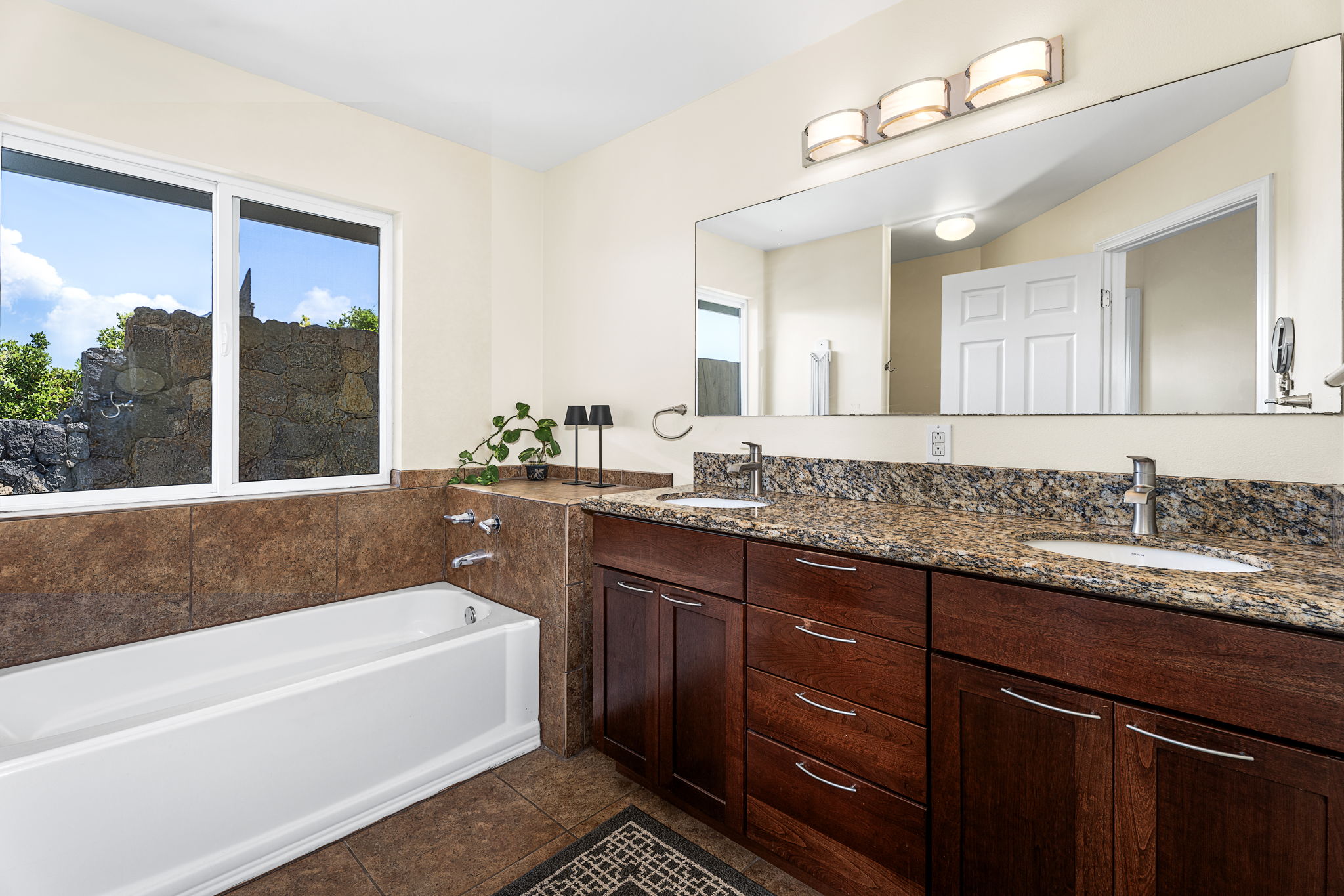 K Bathroom 1a