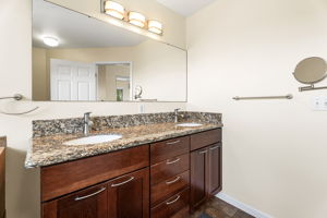 K Bathroom 1b