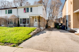 68 Bonniewood Rd, Toronto ON — real estate photography by Amazing Photo Video