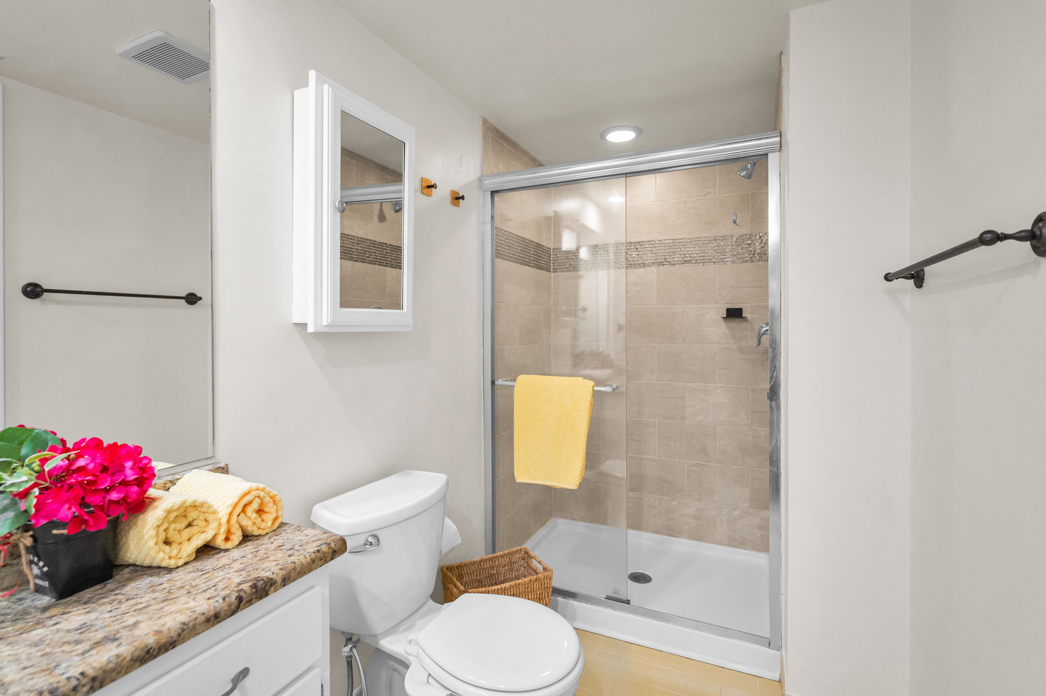 Primary Bathroom1b