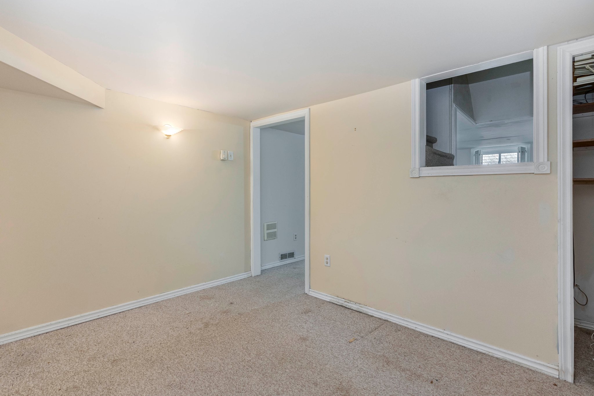  Photo 47