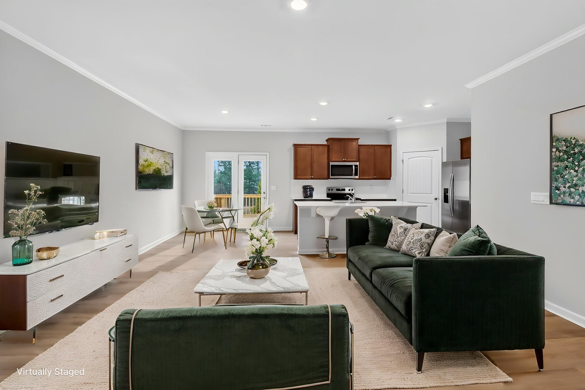 IMG_2102 virtually staged.jpeg