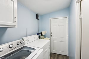 Inman Dr-S0207-019.jpg