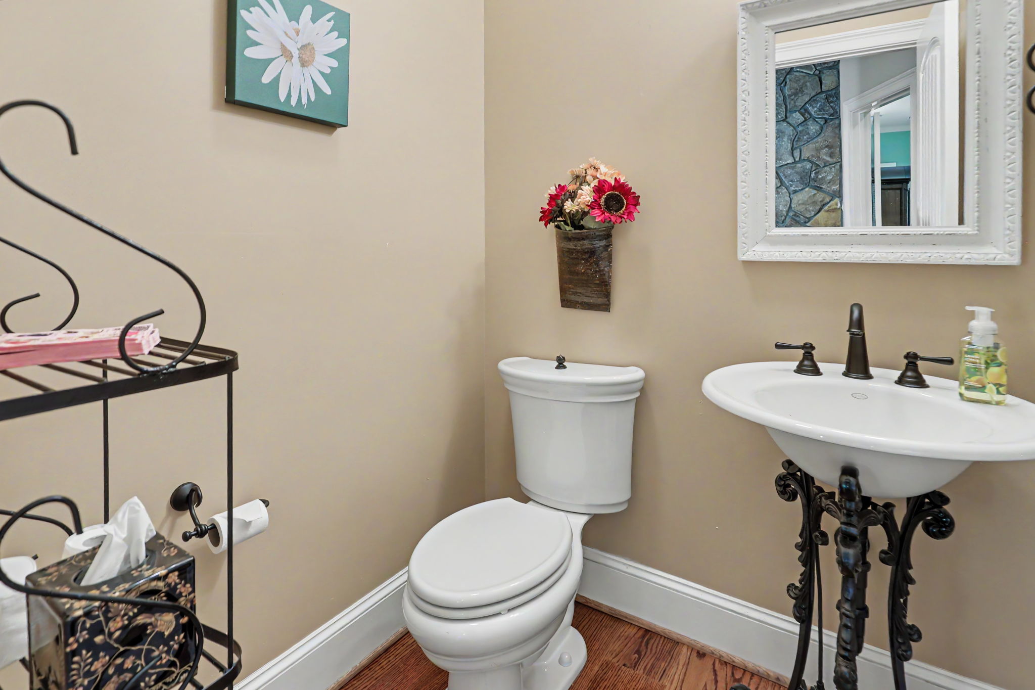 Photo 65