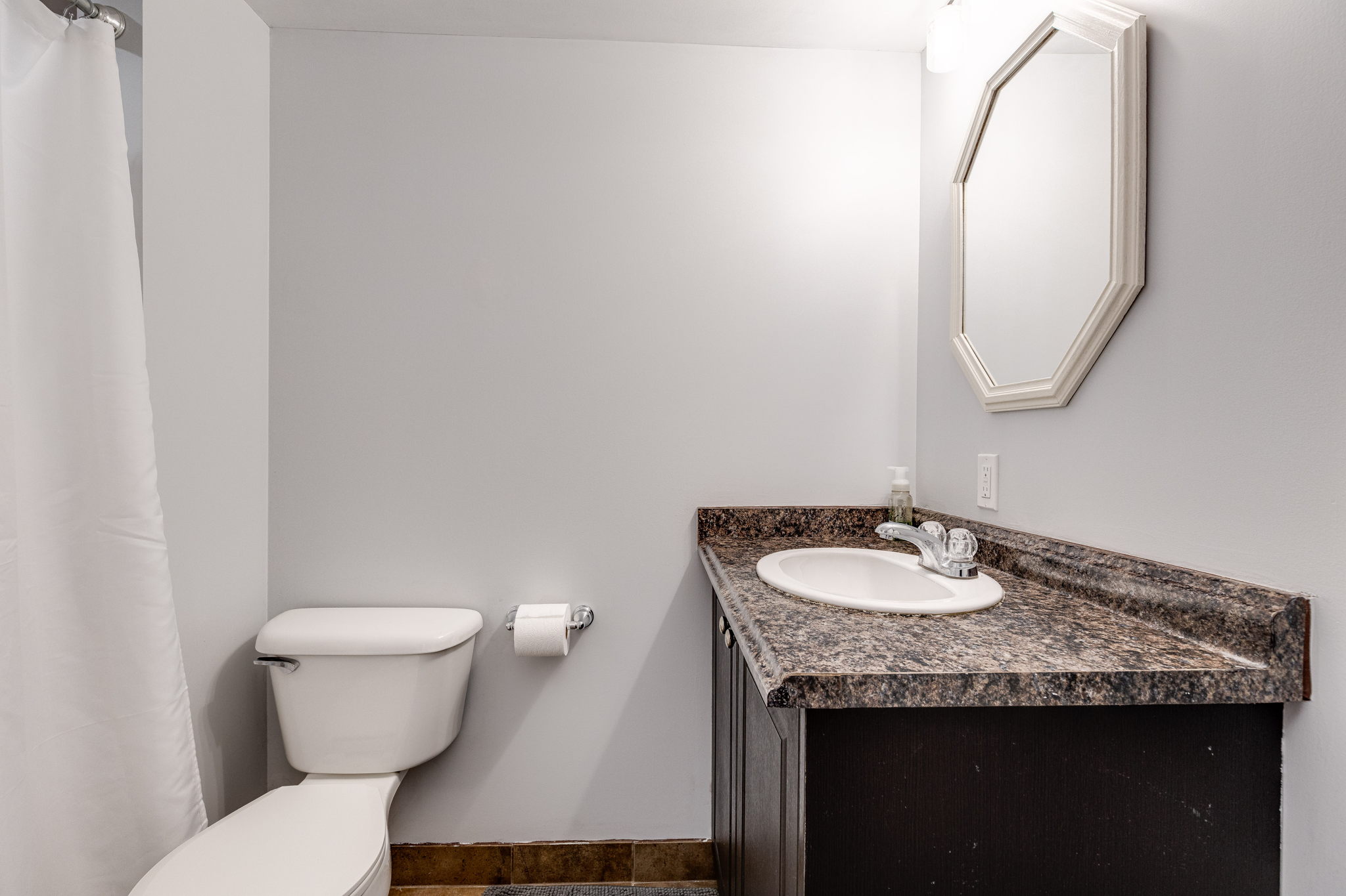 Newmarket property showcase — delivered property photograph 34