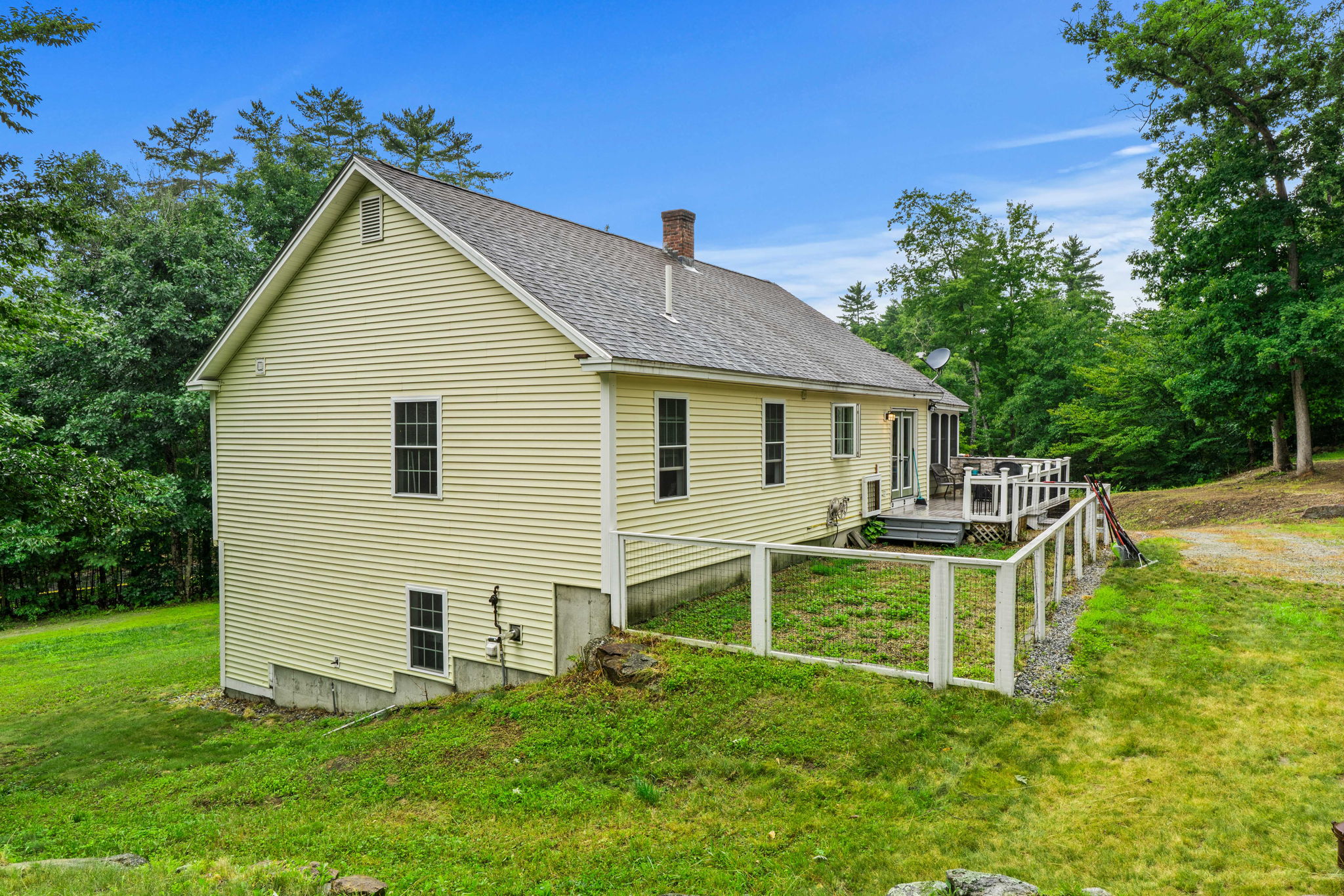 68 NH-127, Warner, NH 03278, USA Photo 44