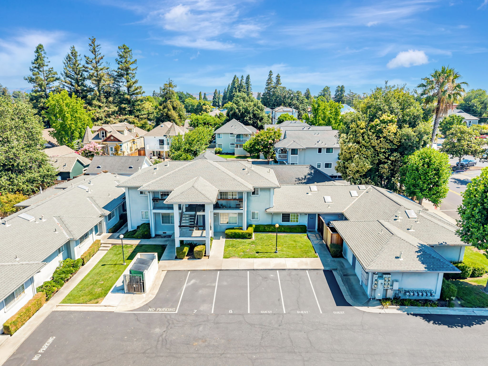 011_AERIALS_68 Peters Ave