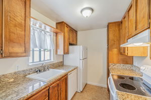 014_68 Peters Ave