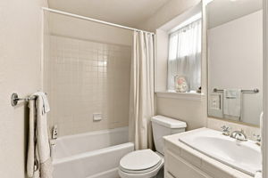 046_F8_68 Pierce Ave