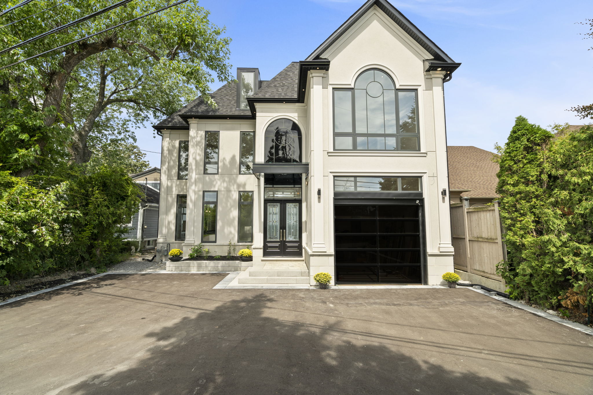 68 Seabreeze Crescent Hamilton, ON L8E 5C9