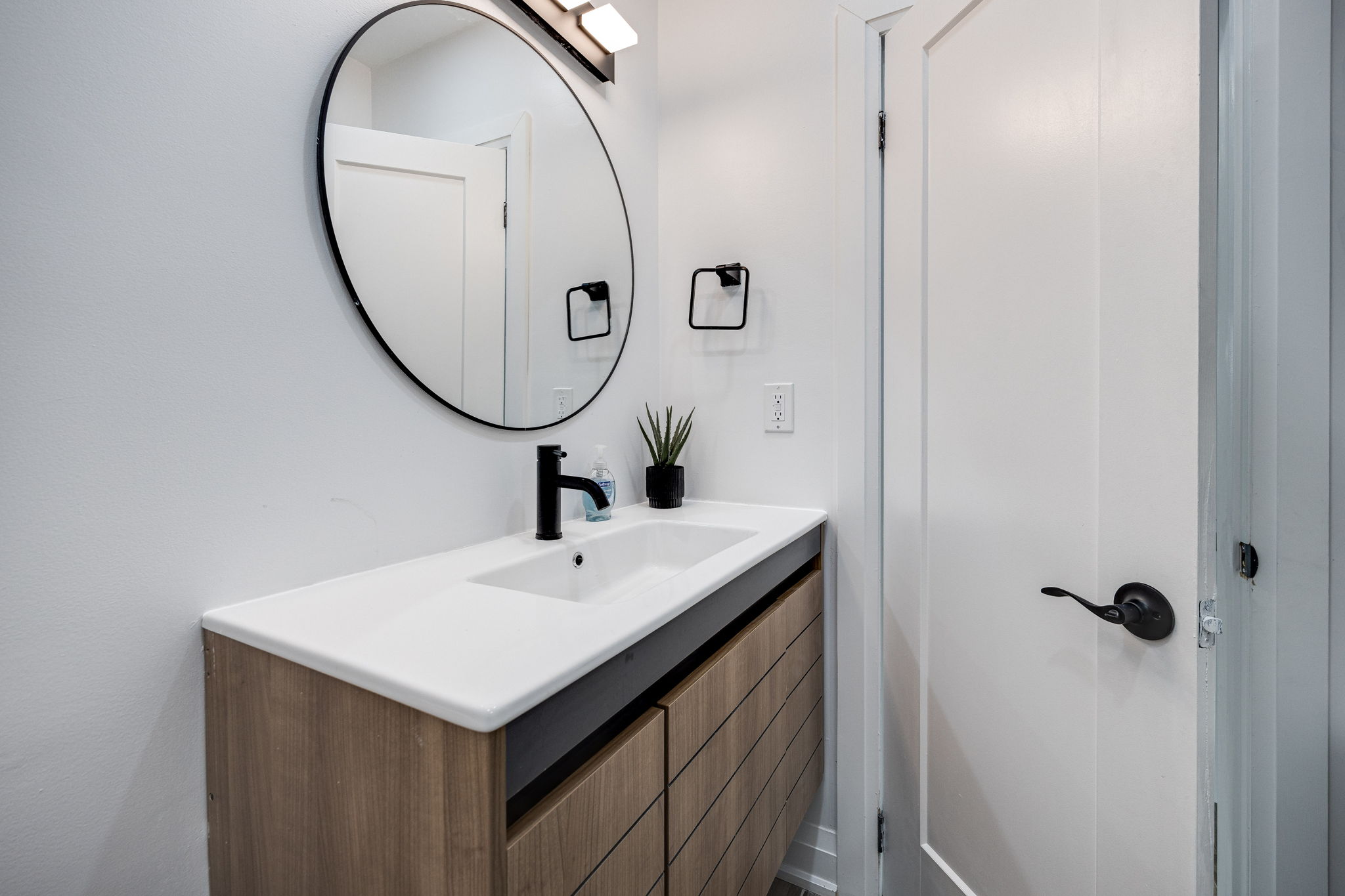 Toronto property showcase — delivered property photograph 15