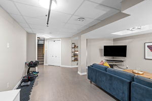  Photo 36