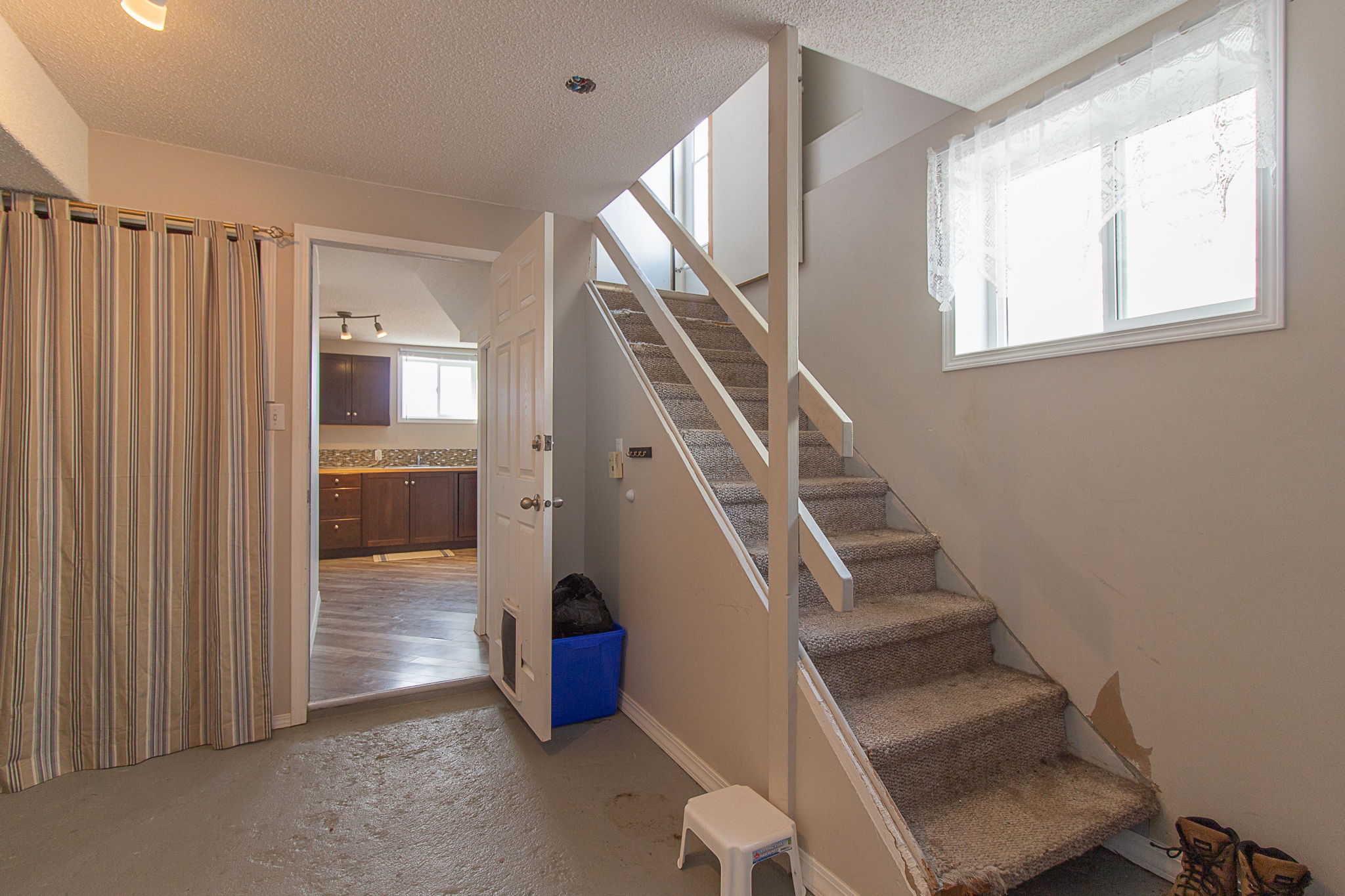  680 8 St SW, Medicine Hat, AB T1A 4M4, US Photo 35