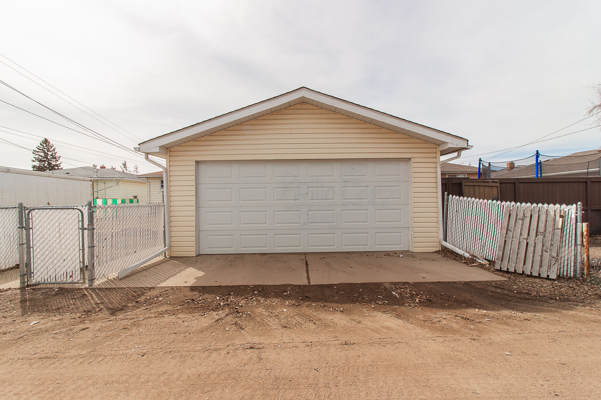  680 8 St SW, Medicine Hat, AB T1A 4M4, US Photo 65