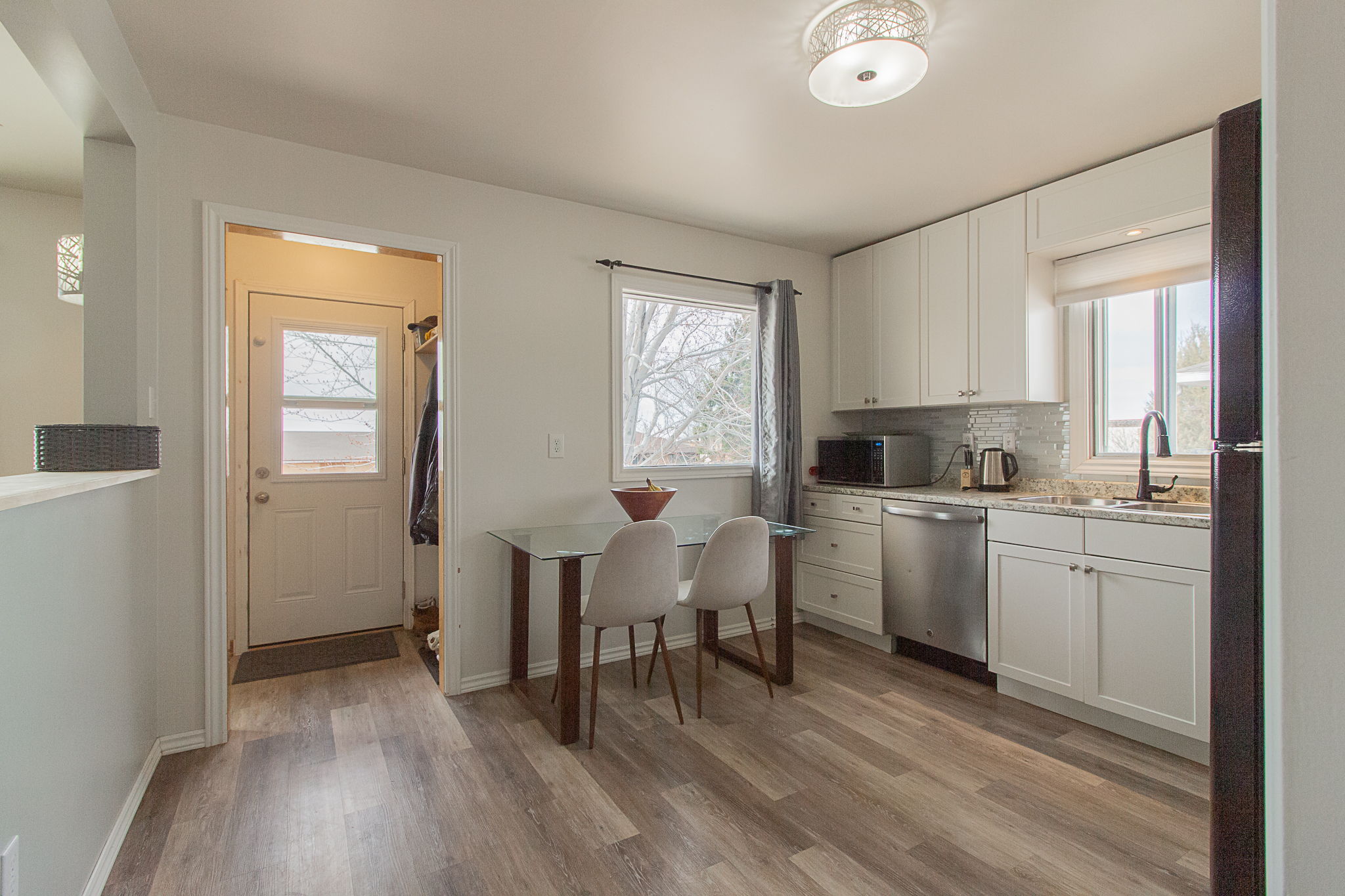  680 8 St SW, Medicine Hat, AB T1A 4M4, US Photo 16